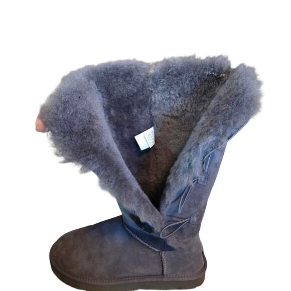 UGG Australia Baily Button Triplet Tall Boots in gray. Size 9 Suede Sheepskin - Picture 4 of 12